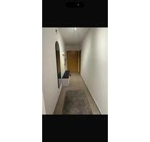 Moderne Wohnung mit offener Küche, Büro & 2 Bädern zu vermieten - Siegen