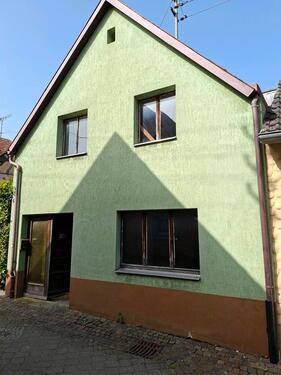 Foto - Einfamilienhaus (Renovierungs- u. Sanierungsbedürftig)