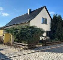 Freistehendes Einfamilienhaus mit Doppelgarage und Garten - Seeland