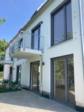 Foto - 2 Zimmer Neubau - Wohnung im EG mit Terrasse - Stadtvilla