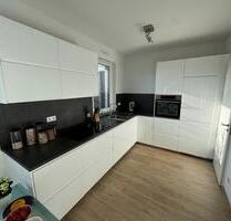 Ruhige helle Penthouse Wohnung - 1.920,00&nbsp;EUR Kaltmiete, ca.&nbsp; 128,00&nbsp;m&sup2; in Wiesbaden (PLZ: 65189) Südost