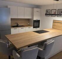 Hochwertige kernsanierte 4-Zimmer Wohnung mit EBK - Wiesbaden Mainz-Amöneburg