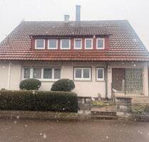 Zweifamilienhaus - 350.000,00&nbsp;EUR Kaufpreis, ca.&nbsp; 188,00&nbsp;m&sup2; in Blaufelden (PLZ: 74572)