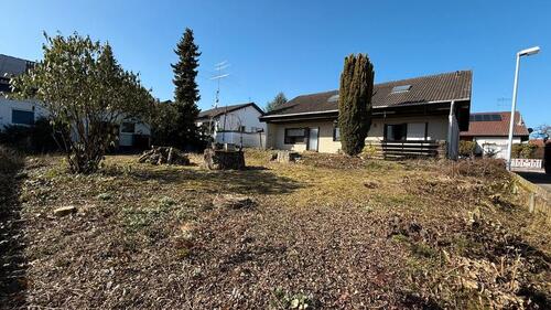 Foto - Freistehendes 5 12-Zim.-Einfamilienhaus auf riesigem Eckgrundst.