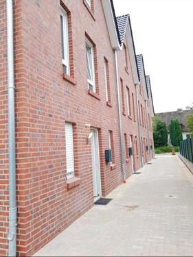Foto - ANFRAGESTOPP! Modernes Reihenendhaus in Cloppenburg