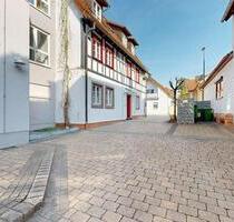 ~~ GEPFLEGTE PRAXISRÄUME MIT TG STELLPLATZ IN ZENTRALER LAGE VON KANDEL ~~