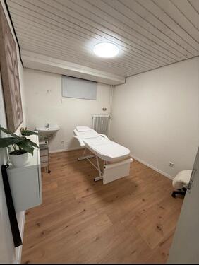 Foto - Untermieter Kosmetikerin Nageldesignerin