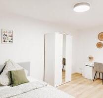 Helles Apartment mit Terase (Frisch saniert + Vollmöbliert) - München Thalkirchen-Obersendling-Forstenried-Fürstenried-S