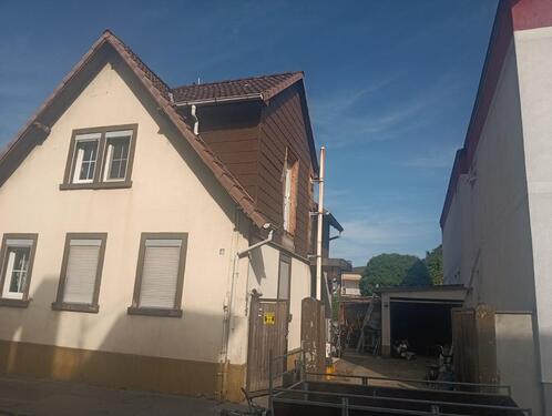 Foto - Renovierungsbedürftiges Haus in Lampertheim-Hofheim