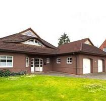 Obenstrohe - gepfl. Bungalow gr.Grundstückausg. Dachgeschoß - Varel