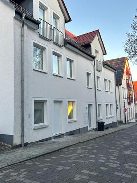 Foto - Kernsanierte 2-Zimmer-Wohnungen mitten in Büren.