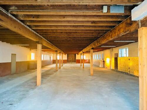 Foto - LagerflächeGarage für KFZ aller Art - 247 zugänglich