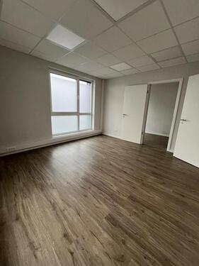 Foto - Moderne Büro-Praxisfläche zu vermieten !