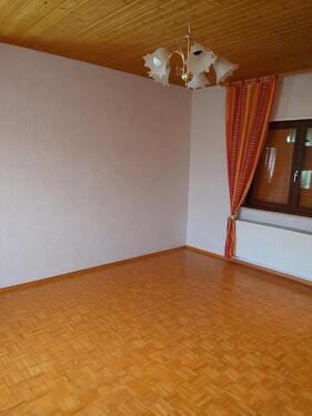 Foto - Großzügige 4-Zimmer-Wohnung mit Garten, Terrasse & Wintergarten