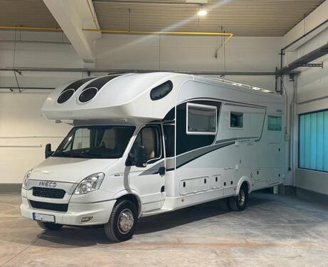 Foto - Stellplatz für Wohnmobile Wohnwagen in massivem Gewerbeobjekt