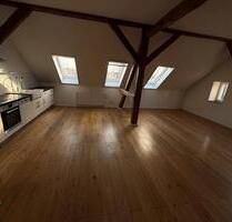 Charmante Dachgeschosswohnung mit offener Küche - Beeskow