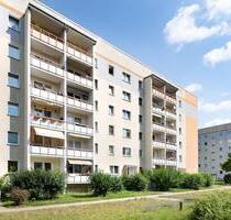 *Familienwohnung mit Einbauküche* - Leipzig Lausen-Grünau