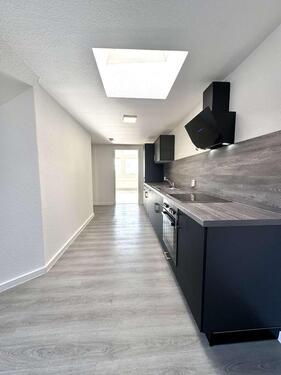 Foto - Neu! Attraktive 3-Zimmer-Wohnung in Renovierung – hell & modern mit Einbauküche