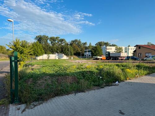 Foto - Gewerbegrundstück Freifläche mit ca. 1.800 m²