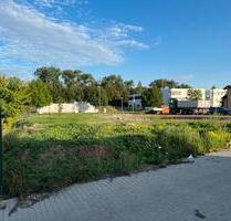 Gewerbegrundstück Freifläche mit ca. 1.800 m² - Drei Gleichen