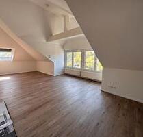 Moderne 1,5-Zimmer-Dachgehoss Wohnung in Ennepetal – lichtdurchfl