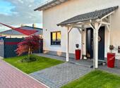 Foto - Familienfreundliches Einfamilienhaus mit Pool und Gartenparadies