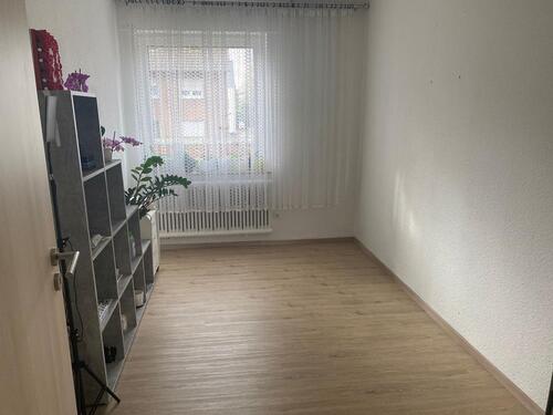 Foto - ANFRAGE STOPP 4-Zimmer-Wohnung mit Garten zum 01.11 zu mieten