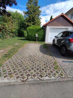 Foto - Parkplatz vermieten - 40,00 EUR Kaltmiete,