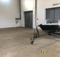 Biete KFZ Anhänger Stellplatz in Gemeinschaftshalle - Tönning