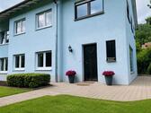 Foto - Großes Haus mit schönem Garten in einer ruhige Seitenstraße