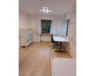 Möbliertes Zimmer mit Wohnküchen, Bad und Gartenmitbenutzung - München Bogenhausen