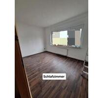 3 Raum Wohnung mit Kaminofen - 540,00&nbsp;EUR Kaltmiete, ca.&nbsp; 73,40&nbsp;m&sup2; in Staßfurt (PLZ: 39446) Löderburg