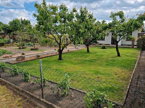 Foto - Sehr schöner Garten abzugeben - 4.750,00&nbsp;EUR Kaltmiete, ca.&nbsp; 0,00&nbsp;m&sup2;