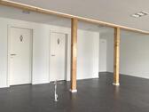 Foto - Ideal als Imbiss, Café oder Bar: Sofort bezugsbereite Gewerbefläche in direkter Bahnhofsnähe (ca. 97 m²) mit kleiner Terrasse