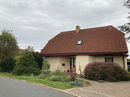 Foto - Einfamilienhaus in ruhiger Lage mit großen Garten, Kamin u. Sauna