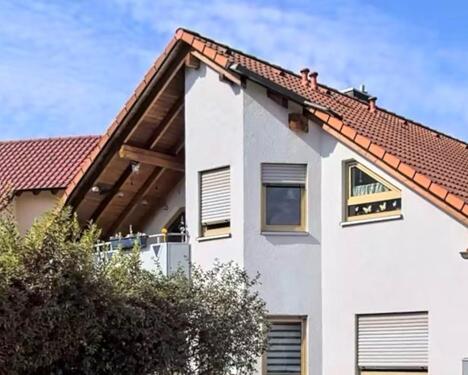 Foto - 4,5-Zi. ausg. Dachgeschosswohnung mit Balkon, Stellplatz Garten