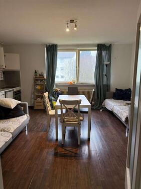 Foto - Praktisch & bezugsfertig: 1-Zimmer-Wohnung mit guter Anbindung in Sindelfingen, Ideal für Handwerker