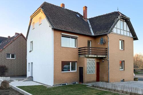 Foto - Erstbezug nach Sanierung! Attraktives Einfamilienhaus mit Vollkeller und Terrasse zur Miete.