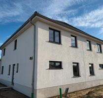 Modernes Wohnen im Doppelhaus - Erstbezug mit Garten - Papendorf