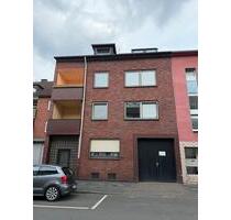 Sehr schöne und helle Wohnung mit 2 Balkonen in Wanheimerort - Duisburg Duisburg-Mitte