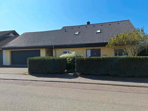 Foto - Haus mit Doppelgarage - 595.000,00 EUR Kaufpreis,