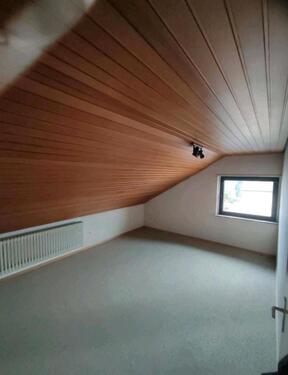 Foto - Dachgeschosswohnung - 700,00&nbsp;EUR Kaltmiete, ca.&nbsp; 65,00&nbsp;m&sup2;