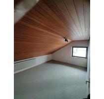 Dachgeschosswohnung - 700,00&nbsp;EUR Kaltmiete, ca.&nbsp; 65,00&nbsp;m&sup2; in Künzell (PLZ: 36093)