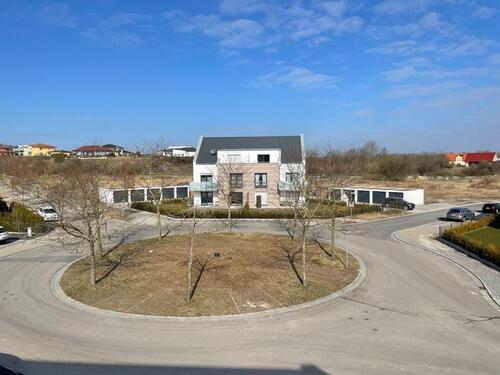 Foto - Stilvolle 3-Zi-DG-Wohnung mit Einbauküche, Balkon und Stellplatz