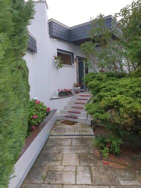 Foto - Bungalow mit Traumgrundstück in WolfsburgNeuhaus