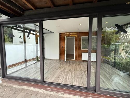 Foto - Zentrale 5-Zimmerwohnung mit Wintergarten und Garten