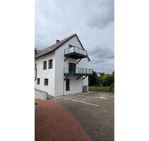 Erstbezug nach Sanierung - 1.215,00&nbsp;EUR Kaltmiete, ca.&nbsp; 136,00&nbsp;m&sup2; in Hiddenhausen (PLZ: 32120)