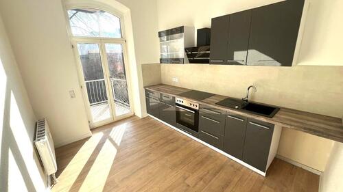 Foto - Hochparterre, kl. 3-Zi.-Whg. mit Balkon und neuer Einbauküche (Erstbezug nach Sanierung)