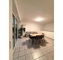 Souterrain-Wohnung mit separaten Eingang (Übach-Palenberg)