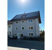 Großzügiges Einfamilienhaus mit viel Platz und kleinem Garten - Kammeltal